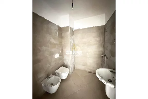 Appartamento in vendita a Tirana 1+1, Vuoto