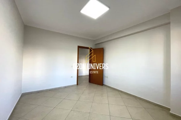 Shtepi me qera Apartament ne Tirane, 2+1, Mobilimi Bosh, pa mobiluar, Pagesa 900  Euro.