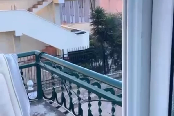 Shtepi me qera Vila Luksoze ne Tirane, Garsoniere, Mobilimi E mobiluar, Pagesa 33,000  Leke.