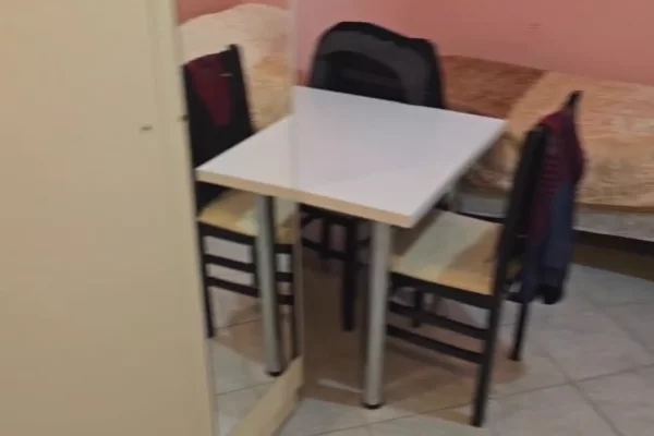 Shtepi me qera Garsoniere ne Tirane - 27,000 Leke