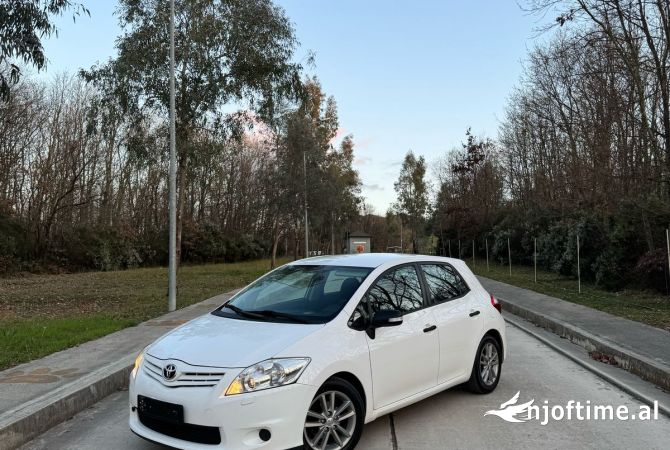 Makina ne shitje ne Tirane - 5,800 Euro