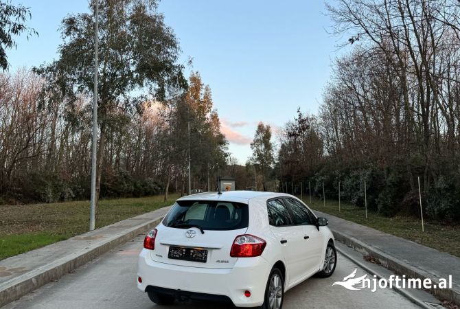 Cars for sale in Tirana, Toyota, 2012 Diesel,Kambio Manual Payment 5,800  Euro.