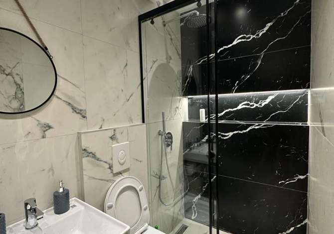 Shtepi ne shitje Apartament ne Tirane, 2+1, Mobilimi E mobiluar, Pagesa 270,000  Euro.