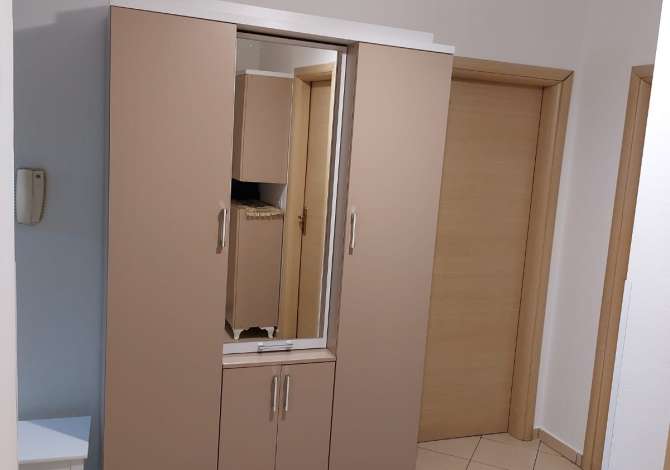 Shtepi ne shitje Apartament ne Tirane, 2+1, Mobilimi E mobiluar, Pagesa 125,000  Euro.