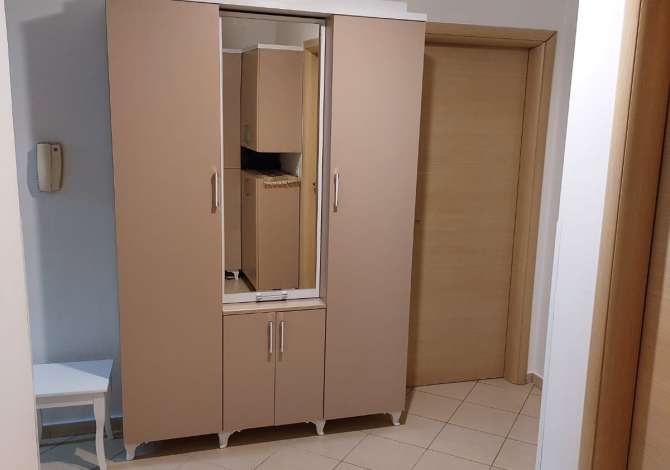 Shtepi ne shitje Apartament ne Tirane, 2+1, Mobilimi E mobiluar, Pagesa 125,000  Euro.