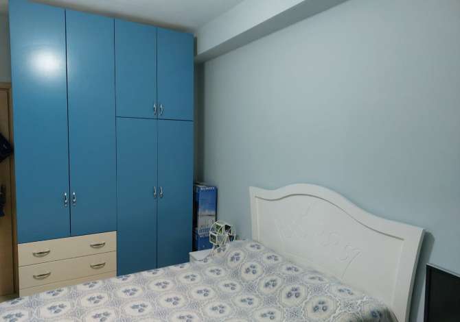 Shtepi ne shitje Apartament ne Tirane, 2+1, Mobilimi E mobiluar, Pagesa 125,000  Euro.