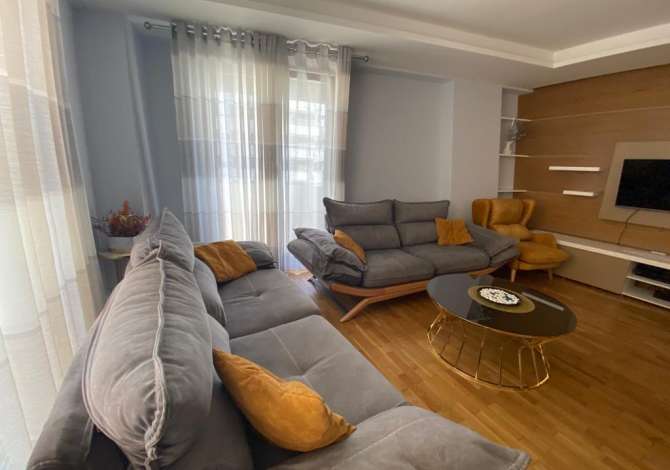 Shtepi me qera Apartament ne Tirane, 2+1, Mobilimi E mobiluar, Pagesa 750  Euro.