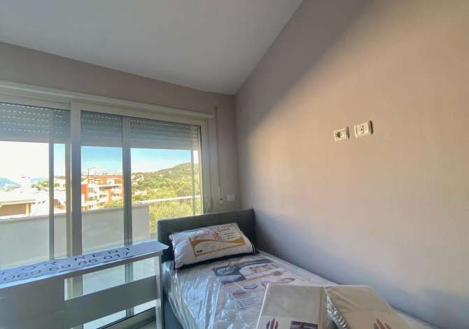 Shtepi me qera Apartament ne Tirane, 2+1, Mobilimi E mobiluar, Pagesa 750  Euro.