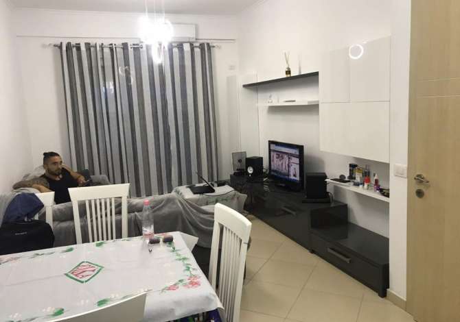 Shtepi me qera 1+1 ne Tirane - 400 Euro