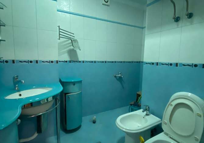 Shtepi me qera Apartament ne Tirane, 2+1, Mobilimi E mobiluar, Pagesa 500  Euro.