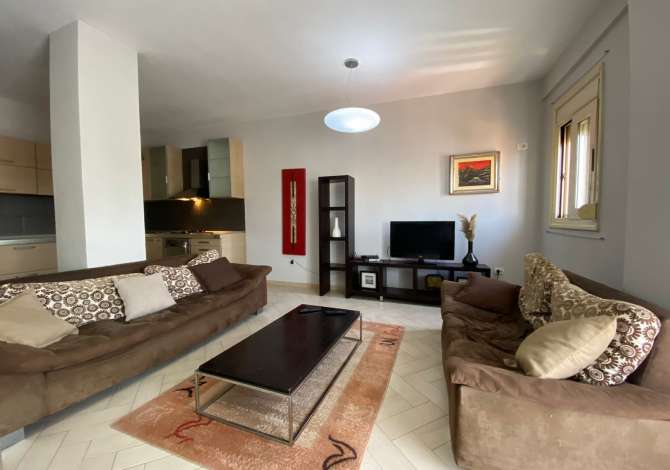 Shtepi me qera Apartament ne Tirane, 2+1, Mobilimi E mobiluar, Pagesa 500  Euro.