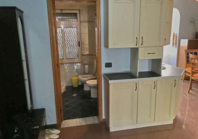 Shtepi me qera Apartament ne Tirane, 2+1, Mobilimi E mobiluar, Pagesa 500  Euro.