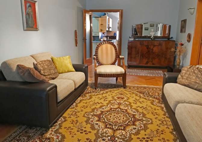 Shtepi me qera Apartament ne Tirane, 2+1, Mobilimi E mobiluar, Pagesa 500  Euro.