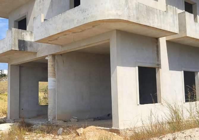 Truall ose Toke  ne Sarande - 150,000 Euro
