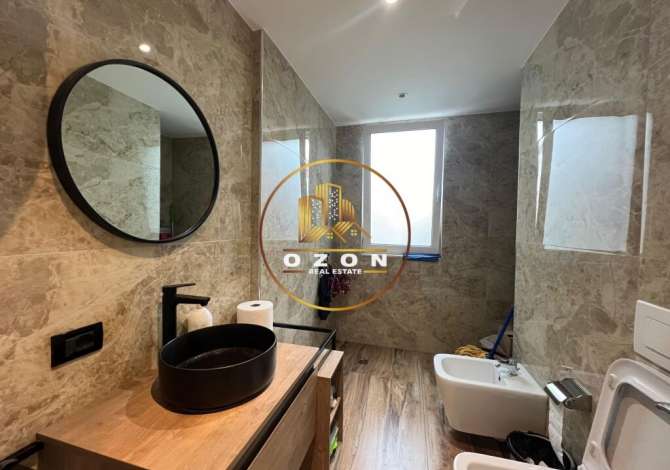 Ambient Biznesi Modern me qira prane Gjykates se Rrethit, Ish-Ekspozita ne Qira!