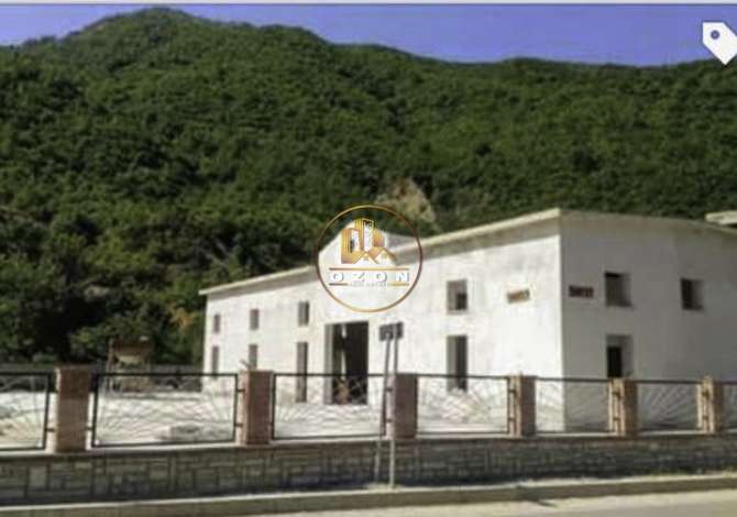 Ambient biznesi ne shitje 4+1 ne Berat - 100,000 Euro