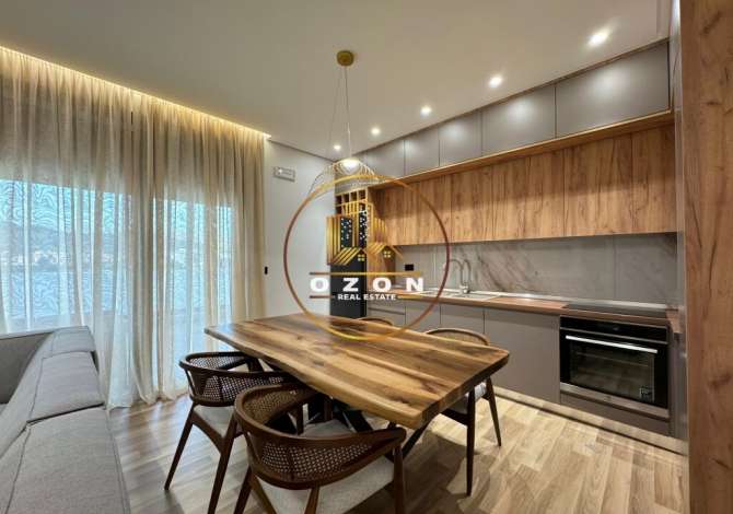 Shtepi me qera 2+1 ne Tirane - 1,600 Euro