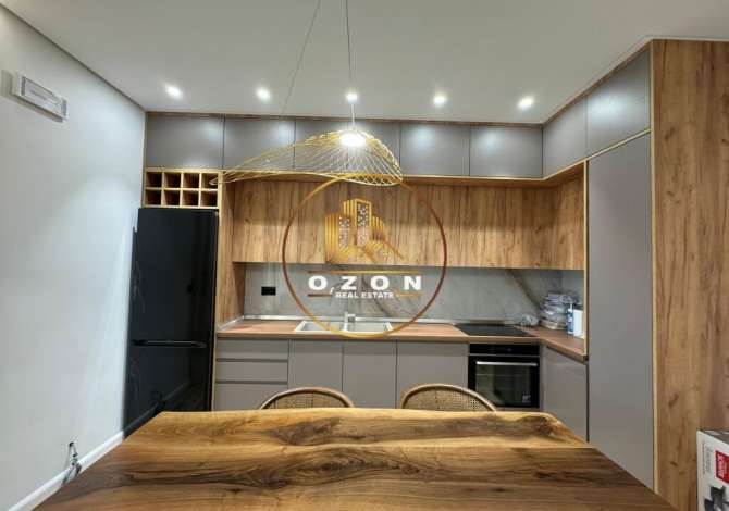 Shtepi me qera Apartament ne Tirane, 2+1, Mobilimi E mobiluar, Pagesa 1,600  Euro.