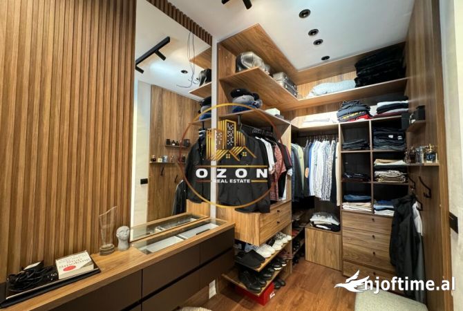 Shtepi ne shitje Apartament ne Tirane, 2+1, Mobilimi E mobiluar, Pagesa 300,000  Euro.