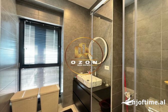 Shtepi ne shitje Apartament ne Tirane, 2+1, Mobilimi E mobiluar, Pagesa 300,000  Euro.