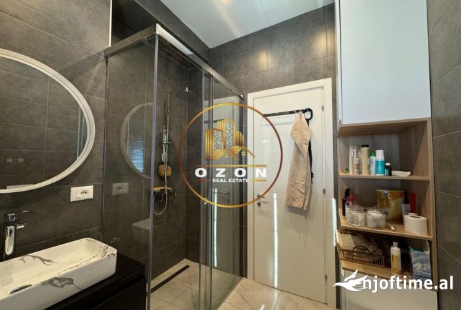 Shtepi ne shitje Apartament ne Tirane, 2+1, Mobilimi E mobiluar, Pagesa 300,000  Euro.