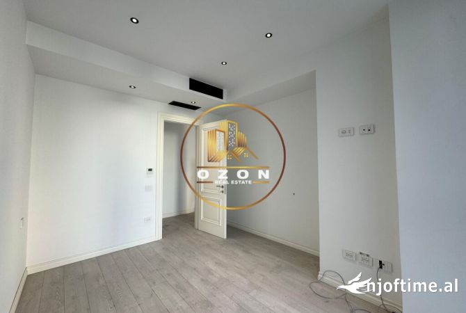Shtepi me qera Apartament ne Tirane, 2+1, Mobilimi Bosh, pa mobiluar, Pagesa 1,000  Euro.
