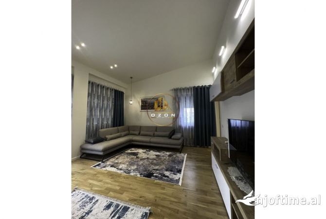 Casa in affitto 2+1 a Tirana - 1,100 Euro