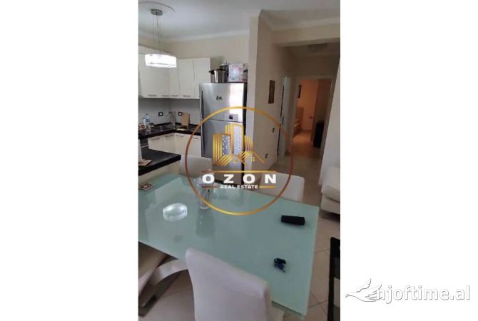 Shtepi me qera Apartament ne Tirane, 2+1, Mobilimi E mobiluar, Pagesa 600  Euro.