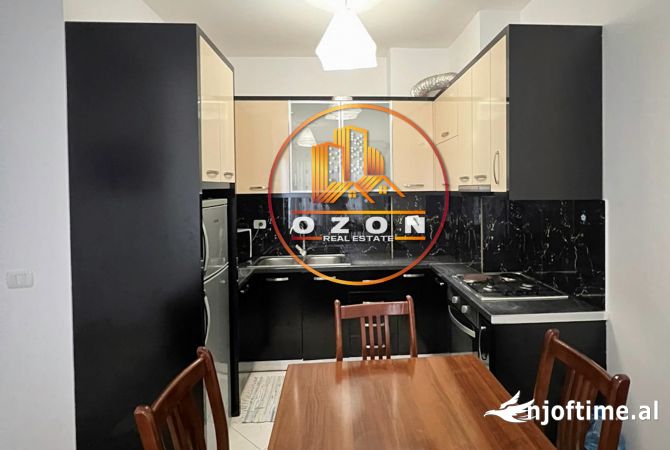 Shtepi me qera Apartament ne Tirane, 1+1, Mobilimi E mobiluar, Pagesa 400  Euro.