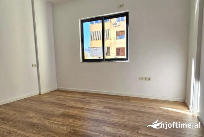 Apartament 1+1 për Shitje tek Nisharaku, pranë Square 21!