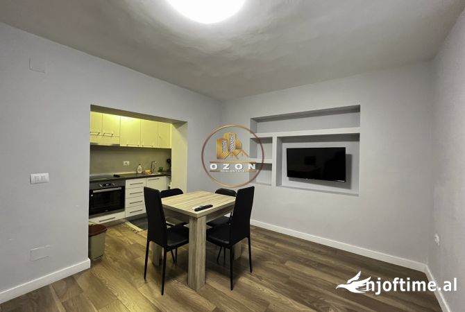 Shtepi me qera Apartament ne Tirane, 2+1, Mobilimi E mobiluar, Pagesa 650  Euro.
