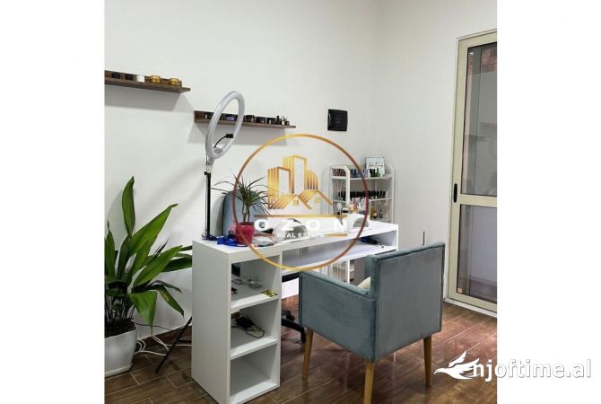 Ambient biznesi me qera 1+1 ne Tirane - 30,000 Leke