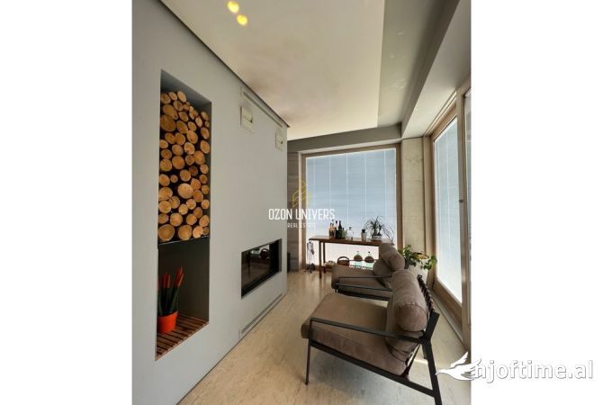 Shtepi ne shitje Penthose(kati i fundit panoramik) ne Tirane, 3+1, Mobilimi E mobiluar, Pagesa 650,000  Euro.