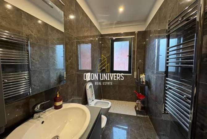 Shtepi me qera Apartament ne Tirane, 2+1, Mobilimi E mobiluar, Pagesa 700  Euro.