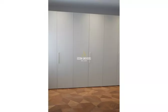 Shtepi ne shitje Vila Luksoze ne Durres, 4+1, Mobilimi E mobiluar, Pagesa 900,000  Euro.