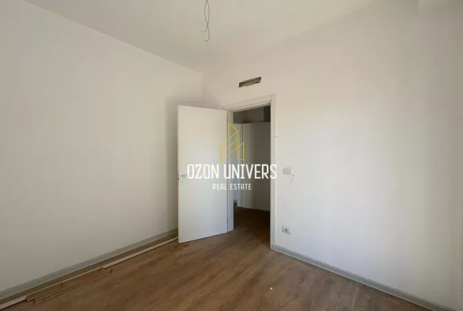Shtepi ne shitje Apartament ne Tirane, 2+1, Mobilimi Bosh, pa mobiluar, Pagesa 328,440  Euro.