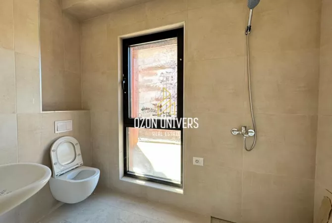 Shtepi ne shitje Apartament ne Tirane, 2+1, Mobilimi Bosh, pa mobiluar, Pagesa 328,440  Euro.