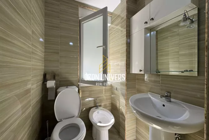 Shtepi me qera Apartament ne Tirane, 2+1, Mobilimi E mobiluar, Pagesa 650  Euro.