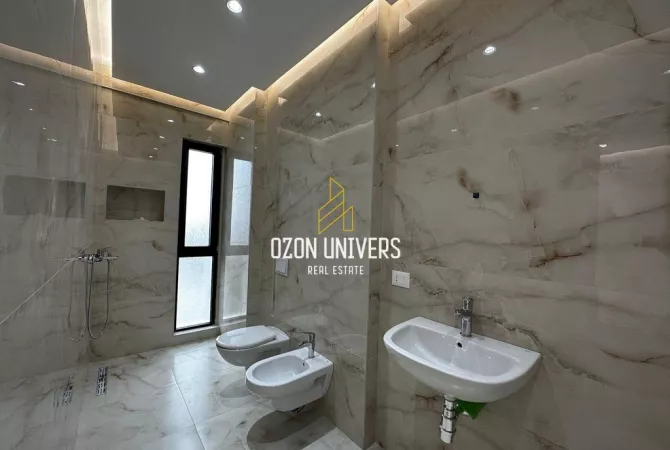 Shtepi me qera Apartament ne Tirane, 2+1, Mobilimi Bosh, pa mobiluar, Pagesa 750  Euro.
