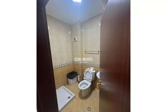 Shtepi me qera Apartament ne Tirane, 2+1, Mobilimi Pjeserisht e mobiluar, Pagesa 70,000  Leke.