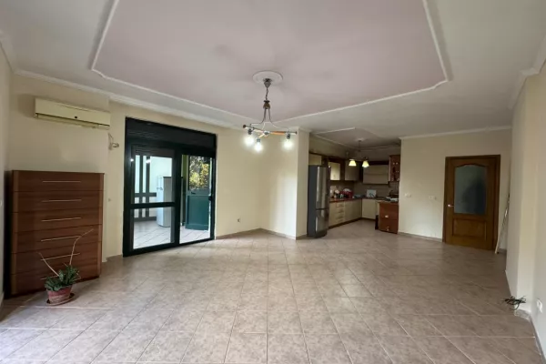 Shtepi me qera 3+1 ne Tirane - 110,000 Leke