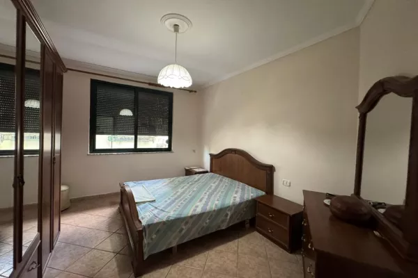 Shtepi me qera 3+1 ne Tirane - 110,000 Leke