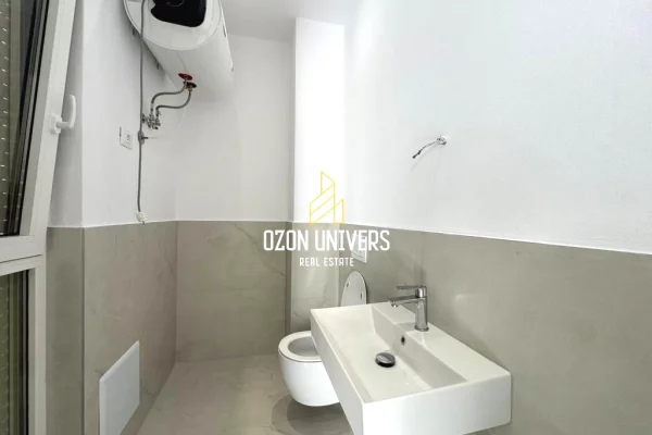 Shtepi me qera Shtepi Private ne Tirane, 2+1, Mobilimi Bosh, pa mobiluar, Pagesa 1,200  Euro.