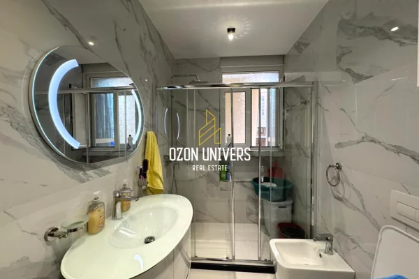 Shtepi ne shitje Apartament ne Tirane, 2+1, Mobilimi E mobiluar, Pagesa 255,000  Euro.