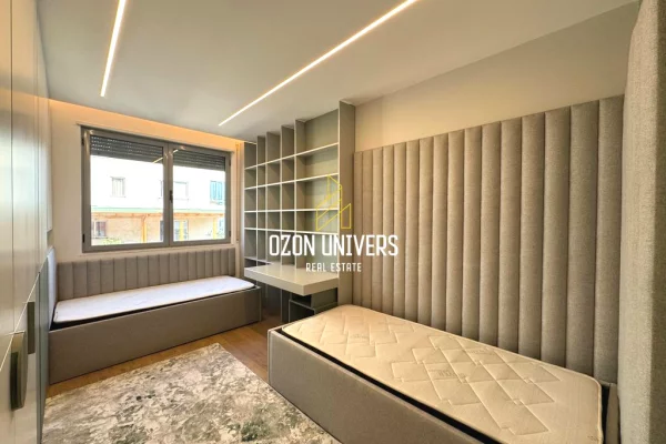 Shtepi ne shitje Apartament ne Tirane, 2+1, Mobilimi E mobiluar, Pagesa 240,000  Euro.