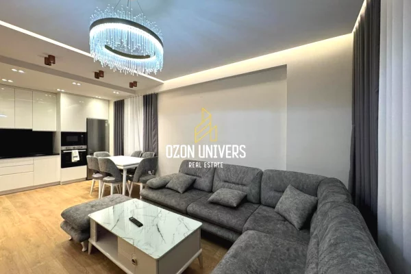 Shtepi me qera 2+1 ne Tirane - 1,250 Euro