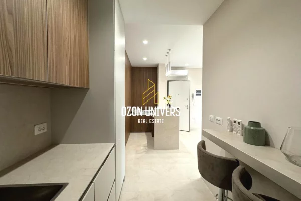 Ambient biznesi + parkim per qira ne Myslym Shyr!!