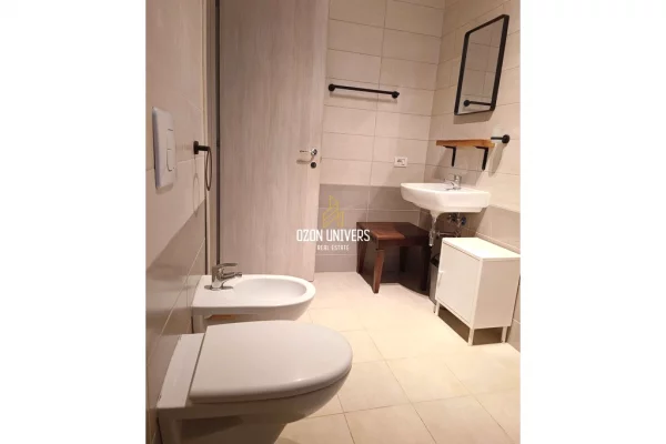 Shtepi ne shitje Apartament ne Tirane, 2+1, Mobilimi E mobiluar, Pagesa 250,000  Euro.