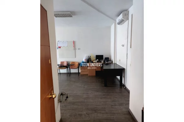 Ambient biznesi per qira perballe Casa Italia-s , Kthesa e Kamzes!