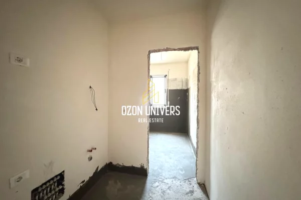 Shtepi ne shitje Apartament ne Tirane, 2+1, Mobilimi Bosh, pa mobiluar, Pagesa 194,633  Euro.